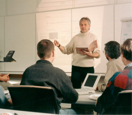 Das erste Trainingscenter führt PNO 2006 ein.  (PNO e.V.)