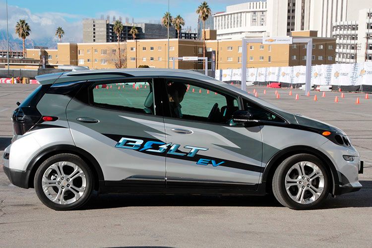 In den USA soll das Schwestermodell Chevrolet Bolt für rund 30.000 Dollar auf den Markt kommen. (Foto: Chevrolet)