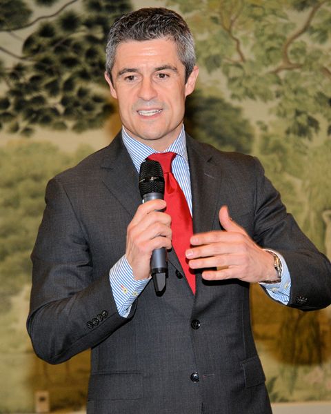 Michael Guschlbauer, Vorstand der Bechtle AG, erläuterte, wie Systemhäuser in Zukunft gestaltet werden und somit in Führung gehen können. (Bild: IT-BUSINESS)