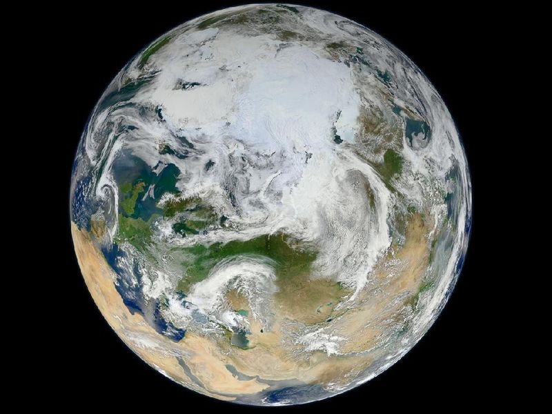 Tagaufnahme der Arktis von Suomi NPP (NASA)