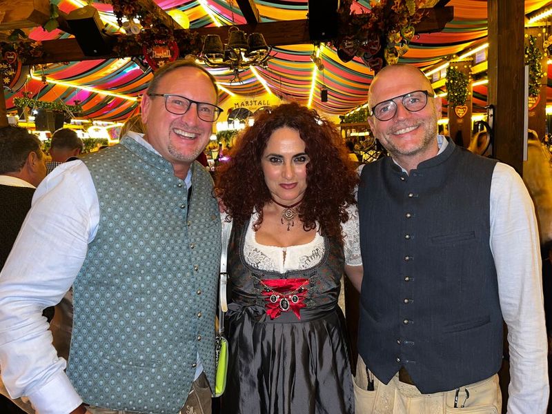 Besa, IT-BUSINESS, mit (l.) Steffen Brieger, Google Cloud, und 