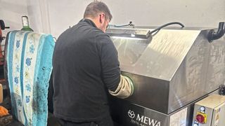 Viele Aggregate, viel zu reinigen: Seit gut zwei Jahren setzt MSM by HUBraum auf das „High-Pressure Classic“. Sehr zufrieden ist der Dresdner Betrieb sowohl mit dessen Reinigungs- als auch mit der Serviceleistung von Mewa. (Bild: MSM by HUBraum GmbH)