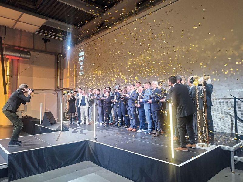 Und dann war es Zeit für das große Finale – und den feierlichen Teil des Abends im Würzburger VCC. (Bild: PROCESS/Stephan)
