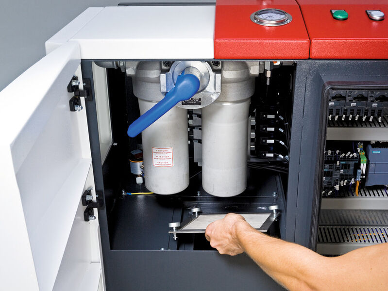 Bild 2: Deutliche Erhöhung der Feinfilter-Standzeit dank 3-Kammer-Tanksystem. (Bild: Müller Hydraulik)