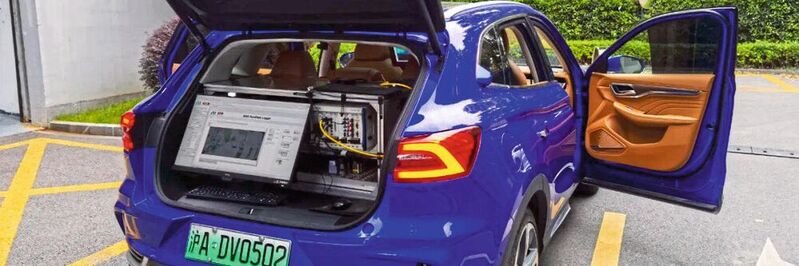 Sensordaten sammeln: National Instruments hat zusammen mit Partnern Fahrzeuge mit Messtechnik ausgestattet. Mit den Daten will man autonomes Fahren sicherer gestalten.