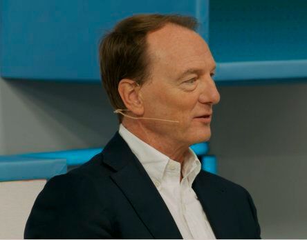 Autor des Bestsellers „Blackout“ Marc Elsberg präsentierte beim „Janitza Energy Day 2023“ profundes Fachwissen zur Energie-Infrastruktur.(Bild:  Rüdiger)