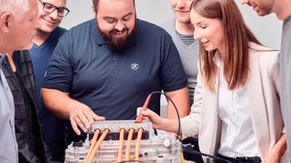 Training bei ZF: In drei Tagen (plus E-Learnings) zum ZF-Hochvoltexperten. (ZF)