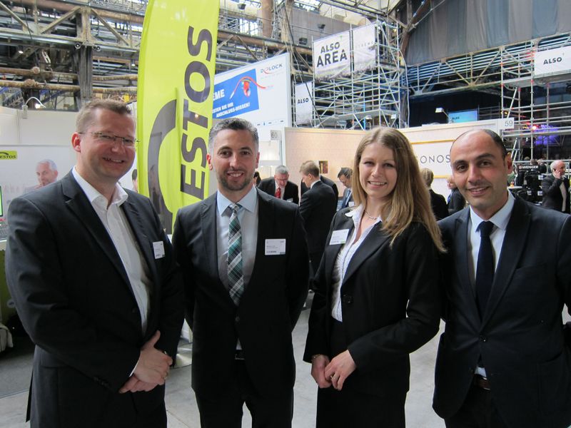 (v. l.) Klaus Schumann, Nedzad Gutic und Bel Zidane, Samsung, mit Melanie Norbat, ALSO  (Bild: IT-BUSINESS)