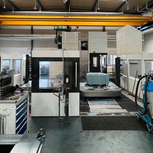 CNC Fahrständermaschine SHW Uniforce 6 (Bild:  Greenfield Industrial GmbH)