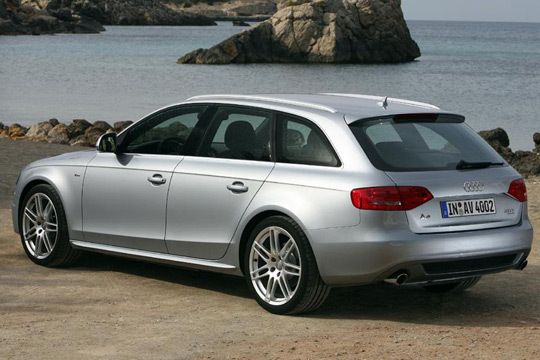 Die Höchstgeschwindigkeit des A4 Avant liegt bei 220km/h. Der Fronttriebler schafft es in knapp acht Sekunden von 0 auf 100km/h. (Archiv: Vogel Business Media)