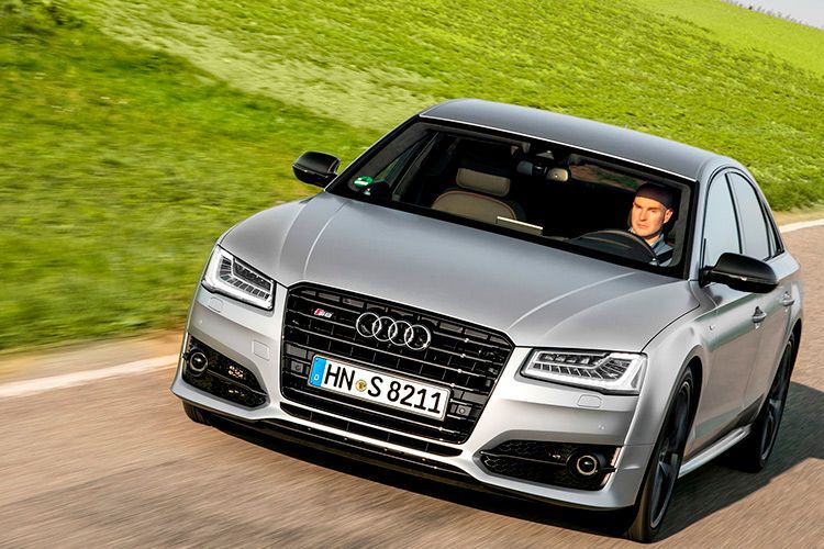 Zum Ende des Lebenszyklus hin krönt Audi die aktuelle Top-Version der 8er-Reihe mit einem bärenstarken S8 plus. (Foto: Hersteller)