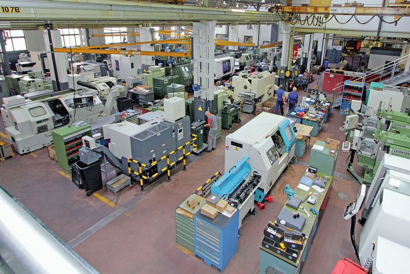 Eine der auf Industrie-Niveau ausgestatteten Werkstätten des Azw. (Siemens AG)