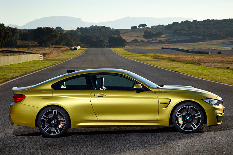 Für sportliches Prestige sorgt der vom Vorgänger bekannte Powerdome auf der Motorhaube. (Foto: BMW)