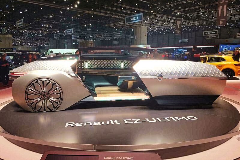 Ziemlich futuristisch präsentiert sich Renault mit der Studie EZ-Ultimo. (Mauritz/»kfz-betrieb«)