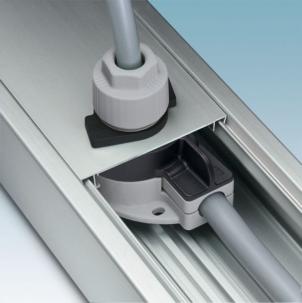 Bild 1: Der ungeschnittene Energiebus ist ein Energieabgriff, der insbesondere bei größeren Querschnitten technische und kommerzielle Vorteile bietet.  (Bild: Phoenix Contact)