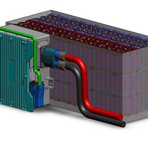 Das Batteriemanagementsystem an einer 450-Volt-Batterie für Arbeitsmaschinen:  Sensor-Technik Wiedemann hat das BMS speziell für Arbeitsmaschinen entwickelt.  Bild: STW