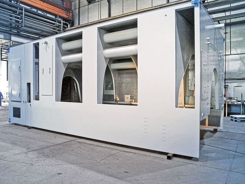 Aufgrund ihrer enormen Größe stellen Grundrahmen und Abdeckhauben für Industriegeneratoren in vielen Fertigungsbetrieben die Ausnahme dar. (Bild: IAA)