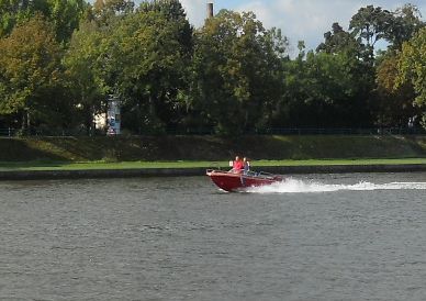 Elektro-Boot  (Bild: Lorey)