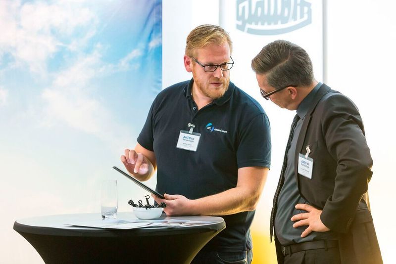 Die Web-Applikation „Menü Pricing Online“ (MPO) präsentierte CPL-Geschäftsführer Stefan Geier. Sie hilft den Serviceberatern bei der Fehleranalyse in der Dialogannahme. Mit MPO erhalten die Werkstattkunden bereits bei der Fahrzeugannahme verbindliche Preisauskünfte.  (Stefan Bausewein)