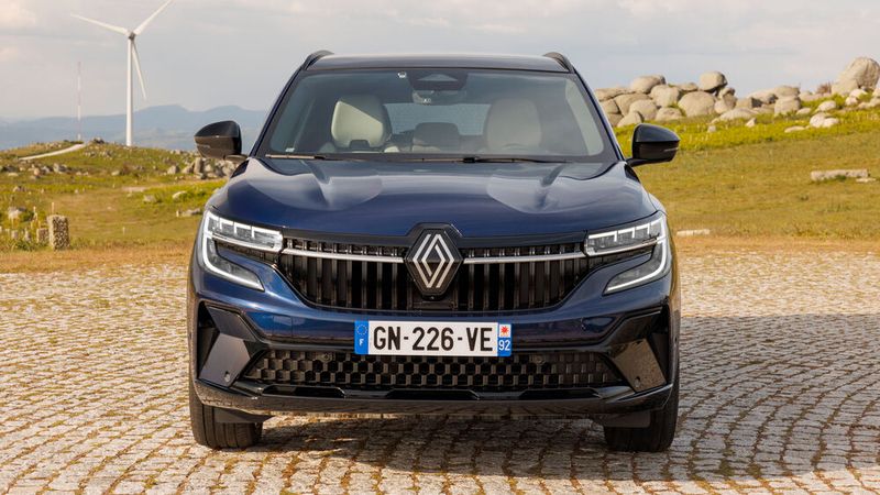 Von der Auslegung her war der Espace schon immer ein Reiseauto, gemacht für die lange Strecke. Das hat sich auch bei der Neuauflage nicht geändert. (Bild: Renault)