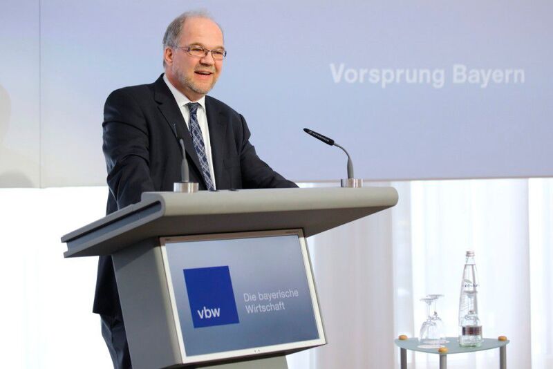 Prof. Dr. Dirk Heckmann (© vbw)