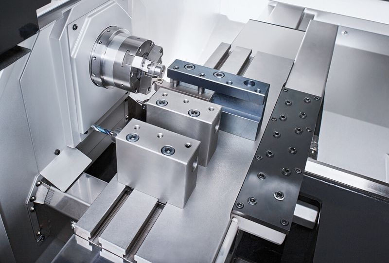 Dank ihres Linearwerkzeugträgers und der dadurch erzielten Stabilität und Steifigkeit im Prozess bietet die Drehmaschine G07 eine gute Basis für Hartbearbeitungen. (Bild: DMG Mori)