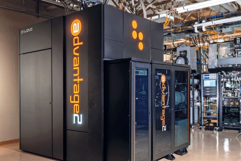 Annealing Quantencomputer wie die von D-Wave sollen bei bestimmten Aufgaben wie Materialsimulationen oder Wegstreckenoptimierungen besonders gute Ergebnisse liefern. (Bild: D-Wave)
