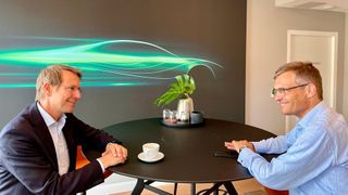 Jürgen Hasler, ZDK-Geschäftsführer der neuen Abteilung Politik und Kommunikation (l.) und ZDK-Hauptgeschäftsführer Dr. Kurt-Christian Scheel sprechen über die Themen der Mitgliederversammlung des Zentralverbands.  (Bild: ZDK)