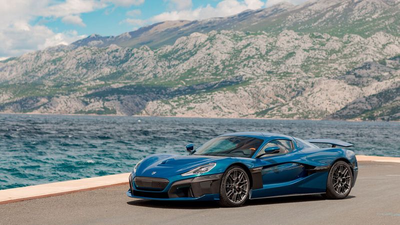 Wer sich auf seine eigenen Talente verlassen will, kann aus mehr als einem halben Dutzend Fahrprogrammen wählen. (Bild: www.KL-photo.com/Rimac)