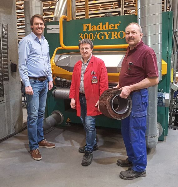Partner für effizientere Prozesse (von links): Dipl.-Ing. (FH) Dipl.-Kfm. (FH) Marc Böck, Geschäftsführer der Boeck GmbH, Hans Schuster, Meister Lasertechnik und CNC-Stanztechnik bei KWM Weisshaar, und Jürgen Braun, Vorarbeiter Schleifen und Entgraten bei KWM Weisshaar. (Boeck)