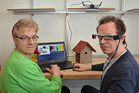 Dr. Kai Essig und Dr. Matthias Schröder (v.l.) entwickeln zusammen mit Professor Dr. Thomas Schack die intelligente Brille Adamaas. (Citec/Universität Bielefeld)