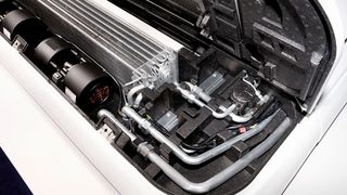 Bild 1: Erstmals wurde expandiertes Polypropylen (EPP) als Basis für Komponenten von Klimaanlagen in Bussen verwendet. Die Gewichtseinsparung beträgt je nach Größe bis zu 76 kg.  (Bild: Konvekta)