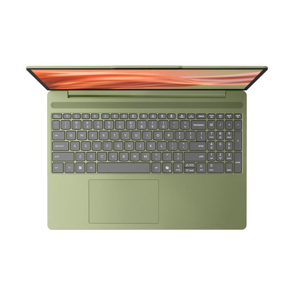 Alle Farben sind auch beim 15-Zoll-Modell erhältlich, hier in Zen Green. Die 15-Zöller sind mit einem Keyboard ausgestattet, da einen zusätzlichen Ziffernblock bietet. (Bild: Lenovo)