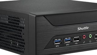 Der 3-Liter-PC XH270 von Shuttle kann trotz 72 mm Bauhöhe, vier 2,5"-Laufwerke (Festplatten oder SSDs) aufnehmen. (Shuttle)