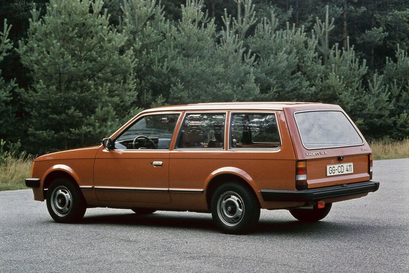 Den Caravan gab es mit drei und fünf Türen. (Opel)