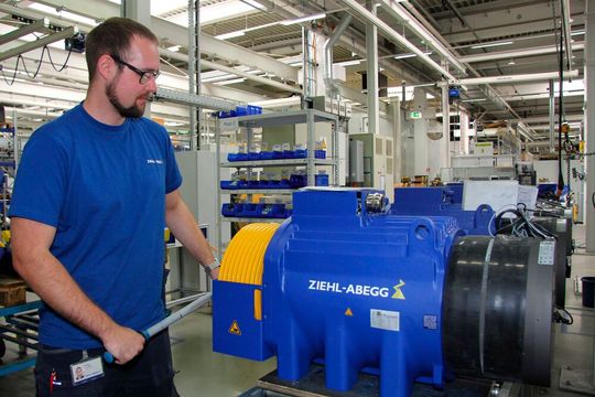 Ziehl-Abegg freut sich über Rekordergebnis im Geschäftsjahr 2022. Eine Hauptrolle beim Plus von rund 22 Prozent spielte die Antriebstechnik des Unternehmens. Lesen Sie hier, was Ziehl-Abegg noch plant, um den Erfolgskurs weiter zu halten.(Bild:  Ziehl-Abegg)