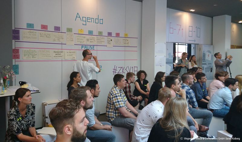 Die Agenda des Barcamps wurde im interaktiven Miteinander von Teilnehmern und Leitern (Luftmenschen, Kompetenzzentrum Öffentliche IT) entwickelt (Wegweiser Media & Conferences GmbH/Sarah Kolberg)