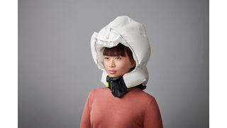 Bei einem Unfall wird der Airbag innerhalb von 0,1 Sekunden ausgelöst. (Hövding)