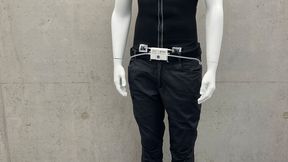 Das könnte die Zukunft der Arbeitsschutzkleidung werden! Denn am DTFI in Denkendorf hat man es mit Partnern geschafft, dieselbe mit einem autarken System zur Klimatisierung auszurüsten. Damit wird nicht nur der Tragekomfort bei körperlicher Belastung deutlich erhöht ... (Bild: DITF)