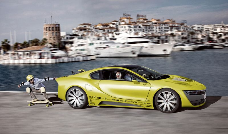 Im «Ʃtos» zeigen RinspeedPartner, was in Sachen Konnektivität heute und morgen machbar ist: (Bild: Rinspeed)