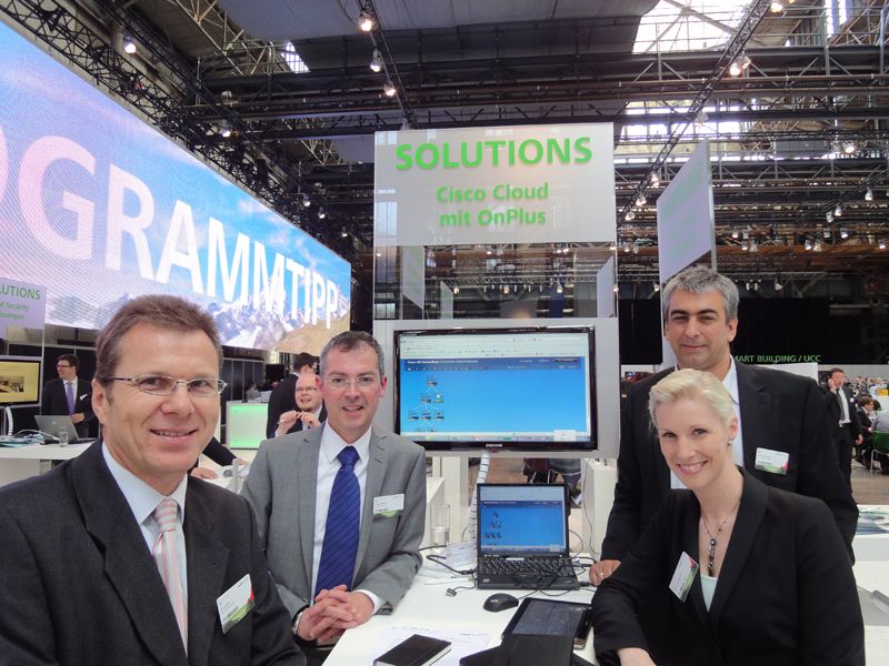 (v.l.) Uli Kübler, Cisco, Frank Pfeffer, ALSO Actebis, Jens Demmer und Nicola Borgmann, Cisco, managen Ihr Netzwerk mit Cisco OnPlus. (Archiv: Vogel Business Media)