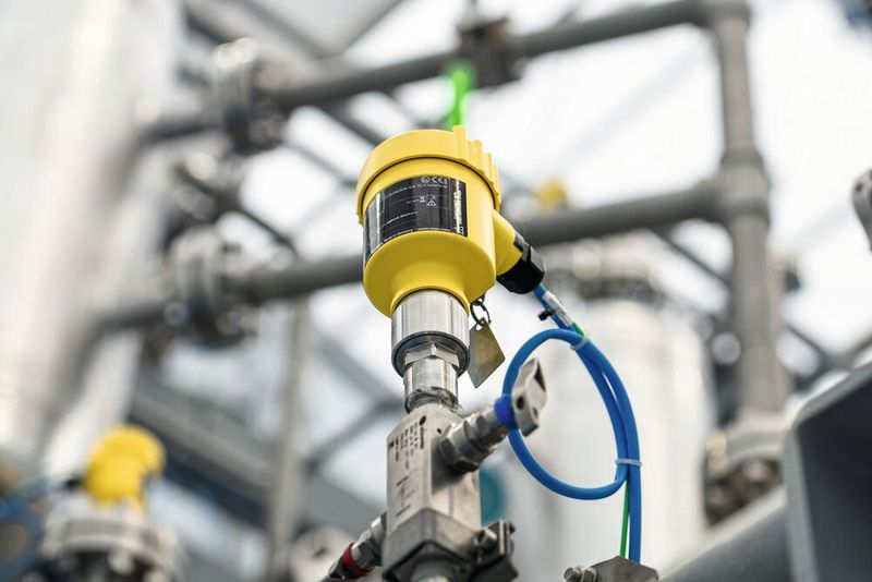 Druck– und Füllstandsensoren von Vega sorgen in den Elektrolyseuren für zuverlässige Messwerte und bilden die Grundlage für die Steuerung und Sicherheitsinstrumentierung. (Bild: Vega Grieshaber)