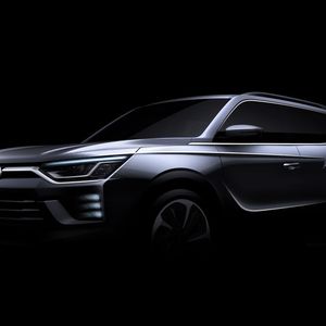 Charakterlinien in der Front und den Flanken sorgen zusammen mit einem neuen Design von Kühlergrill und Scheinwerfern für ein dynamisches Erscheinungsbild.(Bild:  Ssangyong)