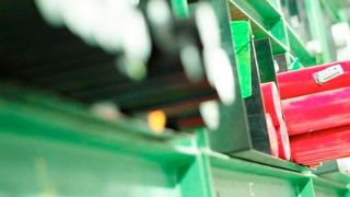 Weil Günther + Schramm die Logistik beim Werkzeughersteller Apex managed, sinken deren Bestände und gleichzeitig entsteht mehr Platz für die Produktion. (Günther + Schramm)