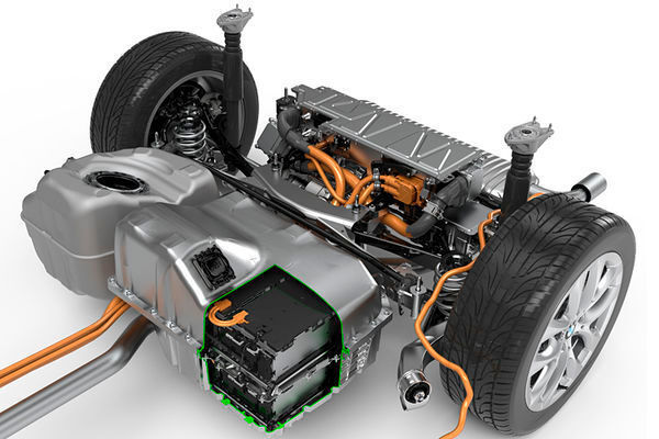 Der 65 kW/88 PS starke und im Heck platzierte Elektromotor treibt die Hinterräder an und soll eine elektrische Reichweite von bis zu 41 Kilometer ermöglichen. (Foto: BMW)