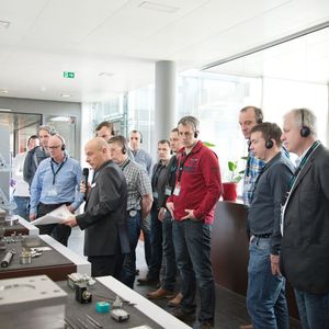 Nicht nur aus den Vorträgen konnten die Teilnehmer am Branchentreff Stanzwerkzeugbau viel erfahren, sondern auch bei der Betriebsführung durch Meusburger.