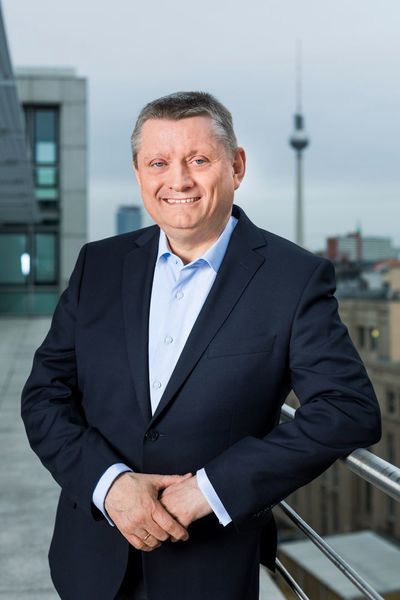 Bundesgesundheitsminister Hermann Gröhe verspricht sich vom neuen Gesetz einen verbesserten Schutz (© Jochen Zick/ action press – BMG)