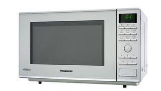 Ein Mikrowellenherd: Seine Leckstrahlung liefert Energie für andere Geräte (Bild: Panasonic)