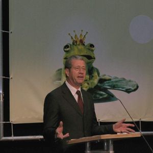„Science4Life hat sich in den letzten zehn Jahren zu einem der wichtigsten Businessplan-Wettbewerbe in Deutschland entwickelt.“ Dr. Alois Rhiel, Hessischer Minister für Wirtschaft, Verkehr und Landesentwicklung 