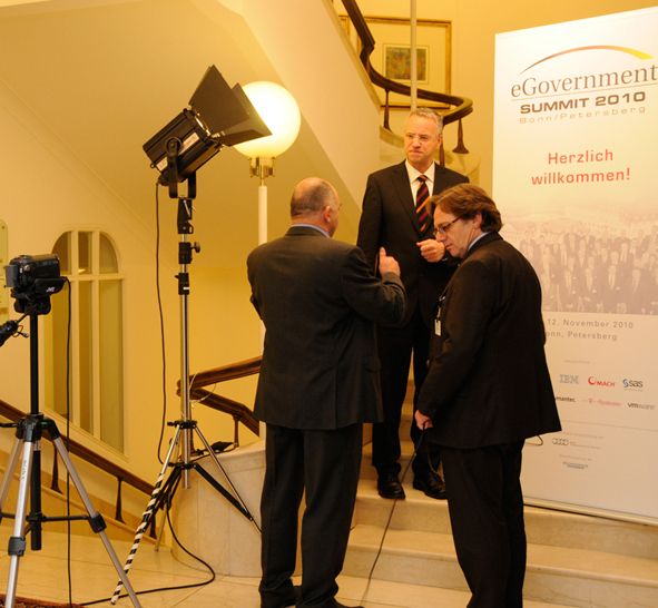 ... und die eGovernment-Computing-Redaktion sammelte die ersten Video-Statements ein. (Archiv: Vogel Business Media)